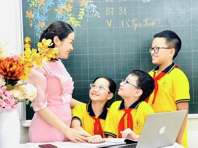 Trả giáo viên về đúng việc